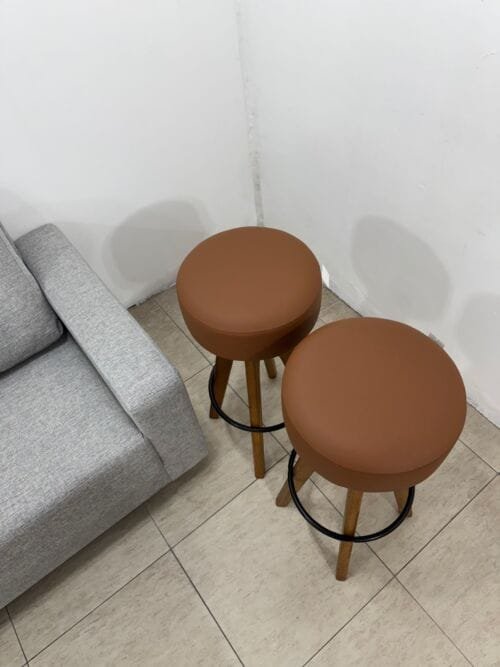 Banqueta Berlim Caramelo - Giratória Sob encomenda - Image 3