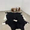 Couro inteiro Comp/2,30M  Larg/2,15M